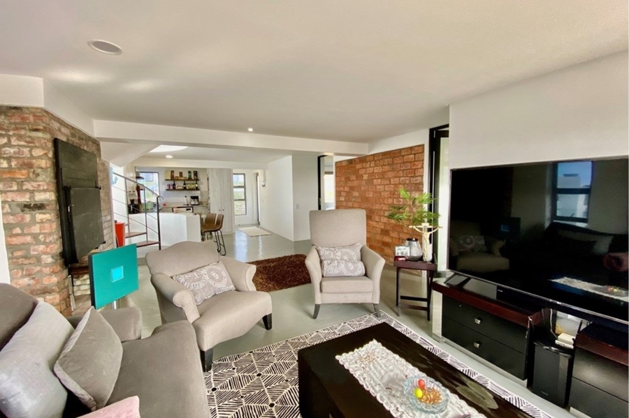 To Let 2 Bedroom Property for Rent in Island View Western Cape
